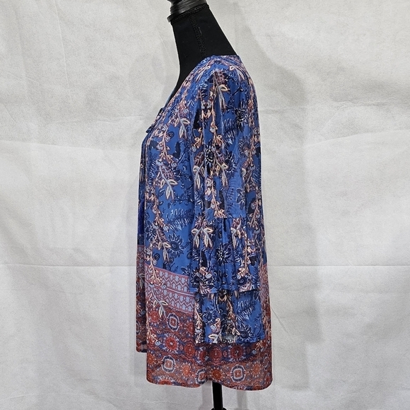Reba Floral Tiered Sheer Ruffle Sleeve Blouse 97% Polyester 3% Spandex Size M - Picture 3 of 8